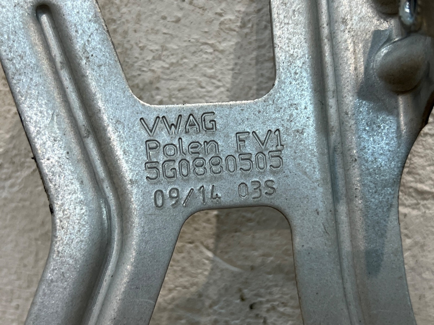 Volkswagen GOLF MK7 2012-2020 LEFT N/S ABAG RETAINING PLATE HOLDER 5G0880505