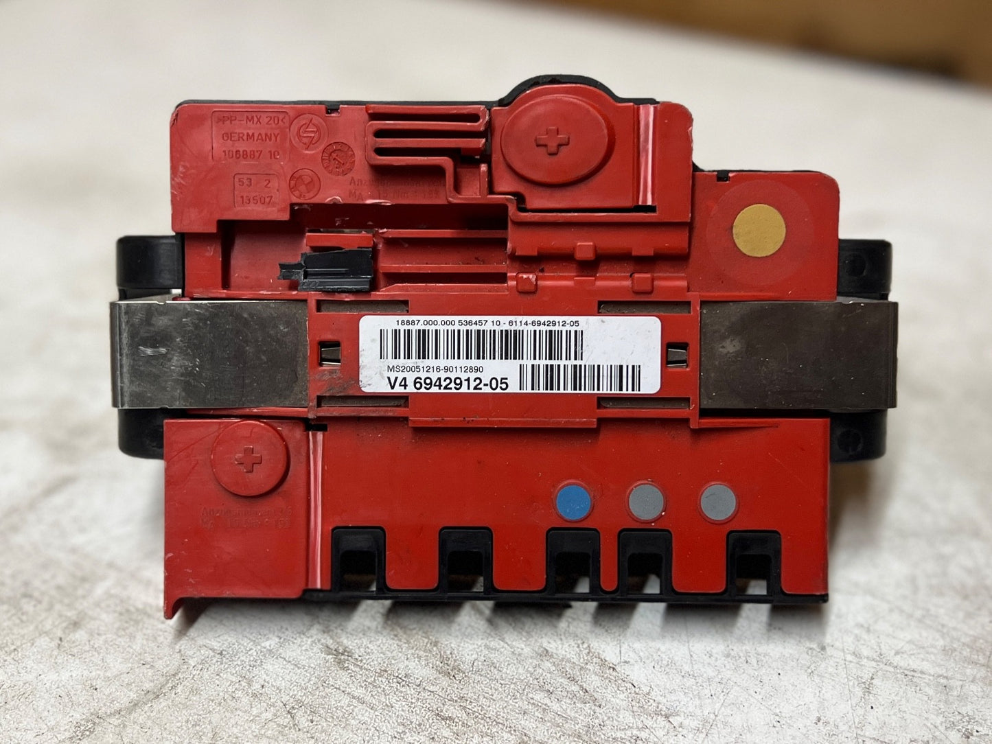 BMW E81 E82 X1 E84 E87 E90 E91 E92 Power Distribution Box Fuse Box 6942912