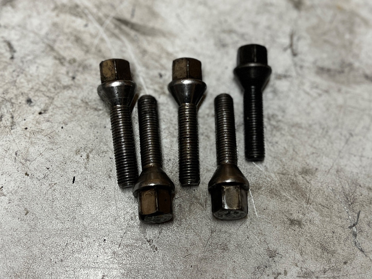 BMW E Series Extended Wheel Bolts X5