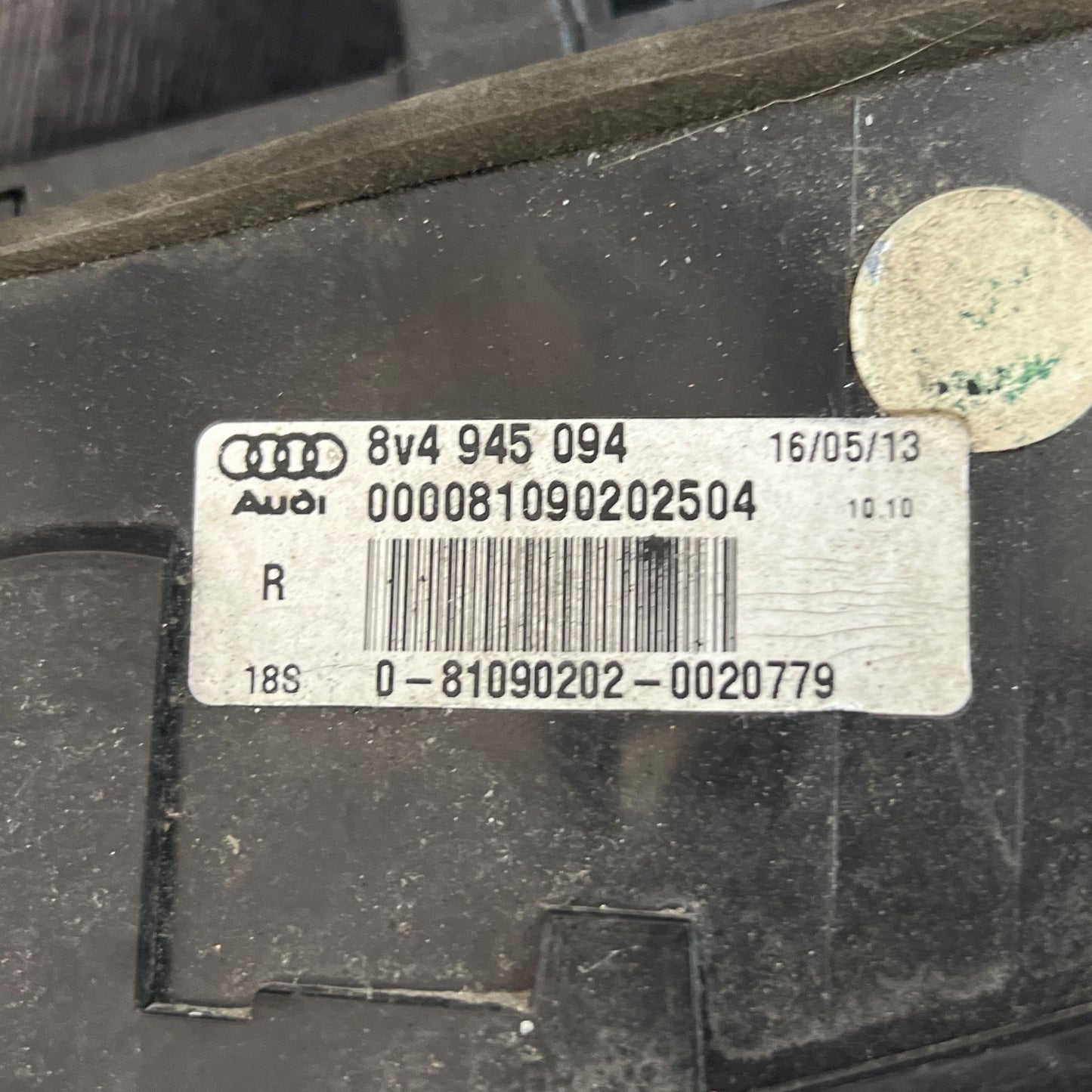 GENUINE AUDI A3 S LINE REAR RIGHT TAIL LIGHT 8V4945094A 2013-2016