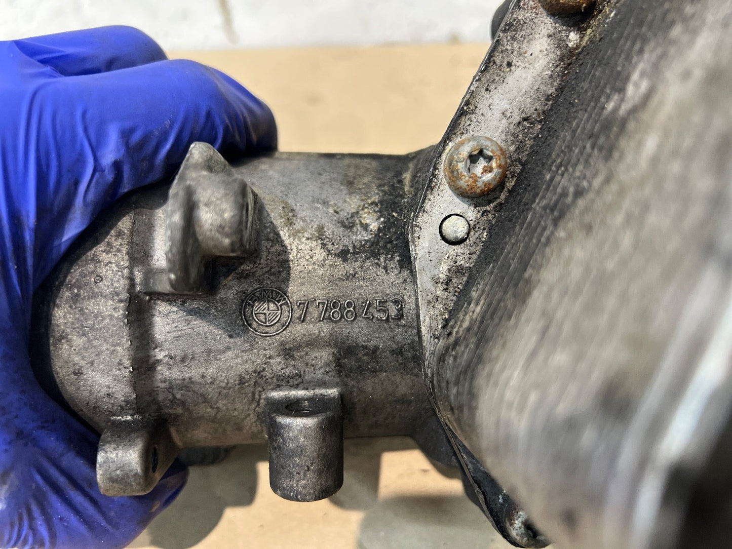 BMW E90 E60 E70 E83 M57N OIL FILTER WITH OIL COOLER 7788453 11427788453 7805408