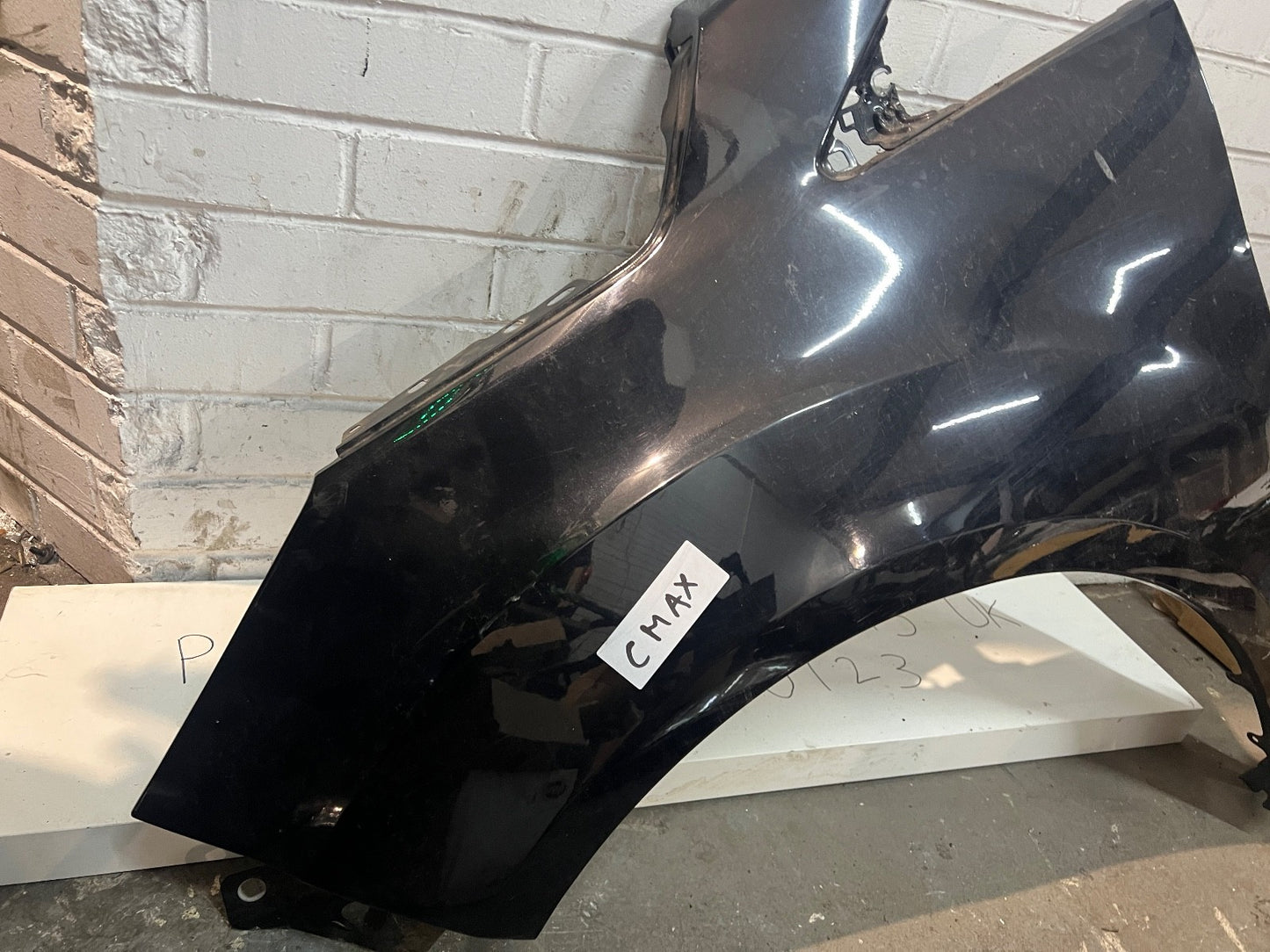 2010-2015 FORD CMAX TITANIUM FRONT WING N/S BLACK NEARSIDE PASSENGER