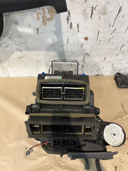 2010-2015 Ford C-Max Blower Housing Heater Matrix Box Heating AV6N-19B555-pn