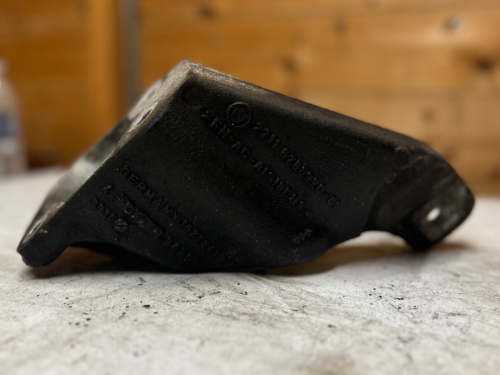 BMW Driver O/S Engine Support Bracket M57N2 3 Series E90 E91 E92 E93 6760320