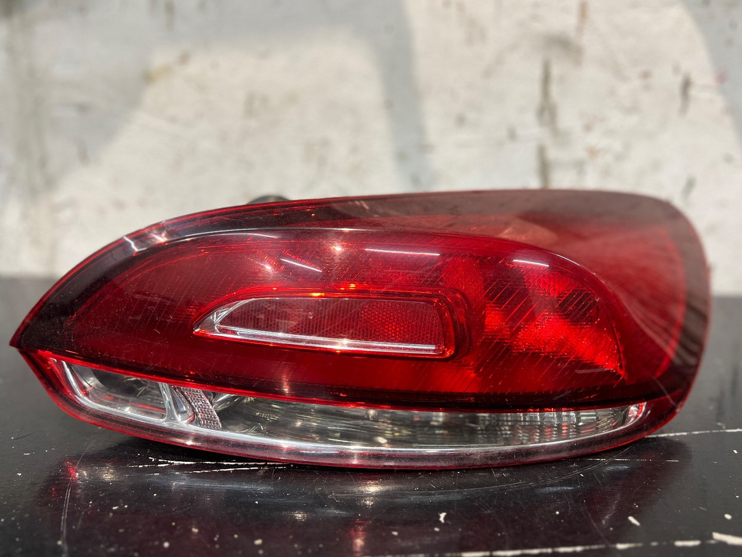 Volkswagen Scirocco Mk3 Rear Tail Light Lamp Right O/S Drivers 08-14 1k8945096m