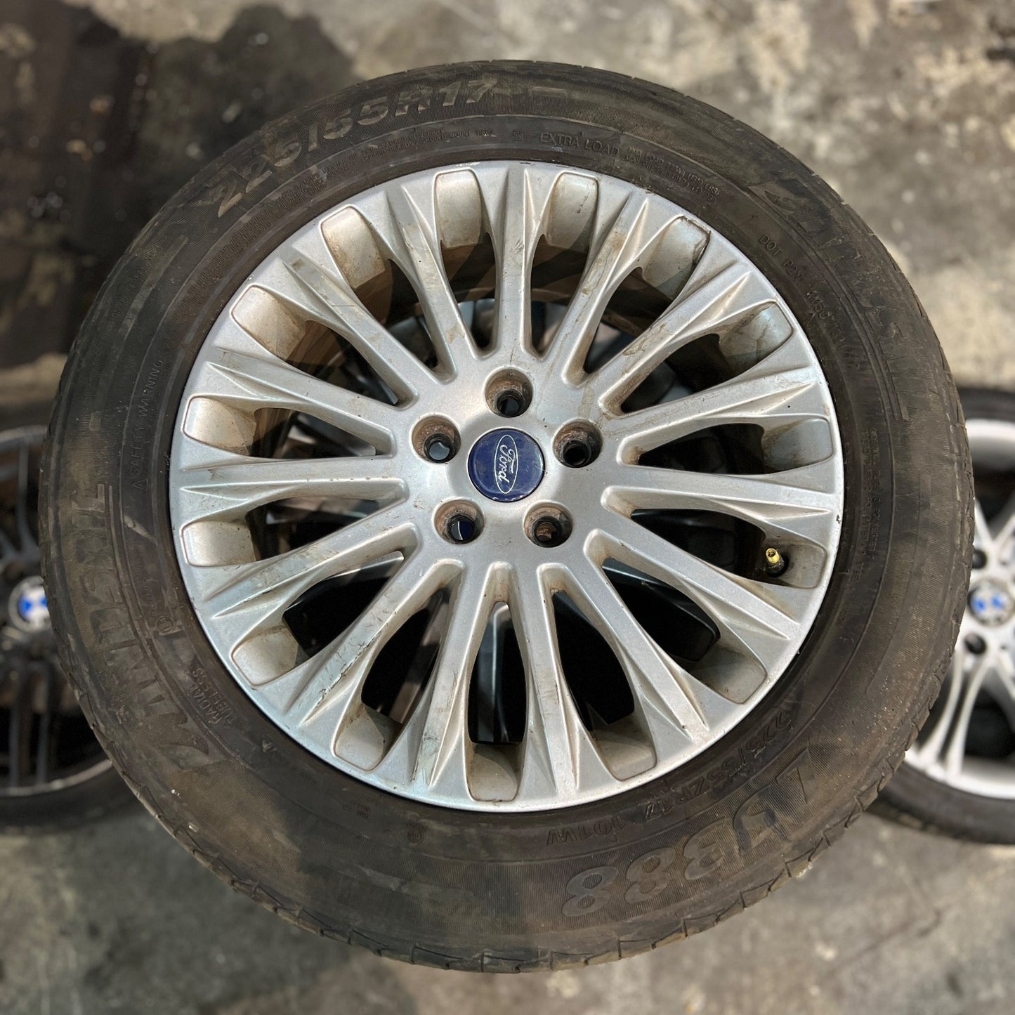 Genuine Ford Alloy Wheels with Good Tyres! 225/55 17 Inch NO CRACKS/WELD/BUCKLES