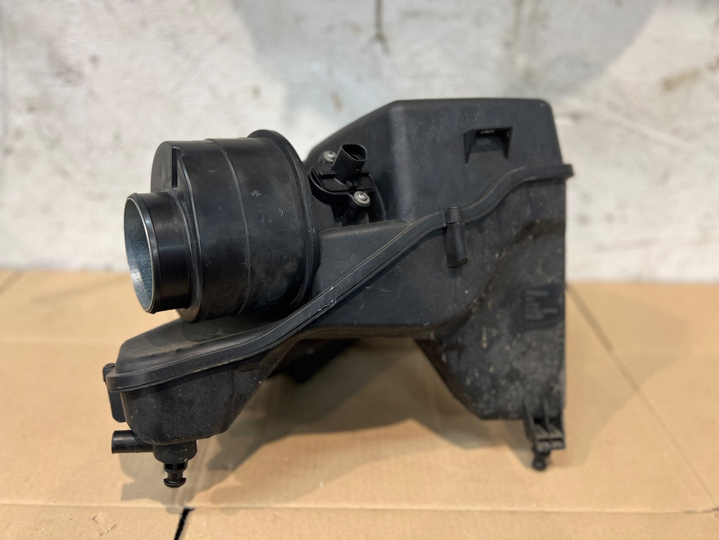 16-21 Vauxhall Astra K MK7 Air Filter Housing Box with MAF 1.6 Diesel 42496318