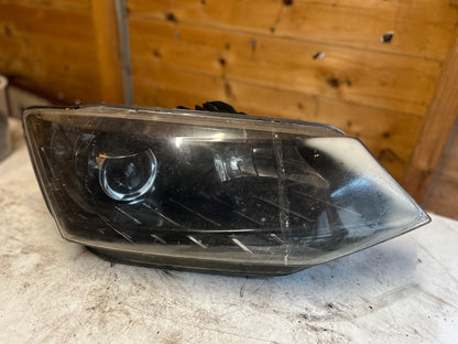 Genuine SKODA FABIA 2016 - Xenon Headlight O/S Right 6V1941016B Damaged Spares