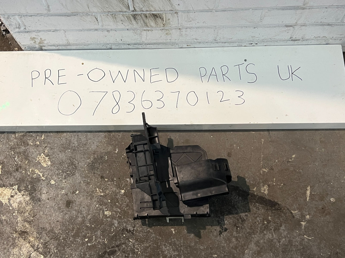 VW Golf MK7 Continental Comfort Control Module 5Q0937084AE Used - Fits 2013-2020