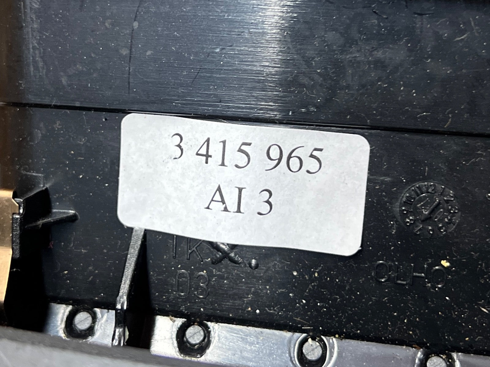 BMW X3 Series E83 LCI Fresh Air Grille Center Dash Dashboard Vent Part 3415965