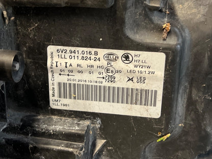 Genuine SKODA FABIA 2016 - Xenon Headlight O/S Right 6V1941016B Damaged Spares