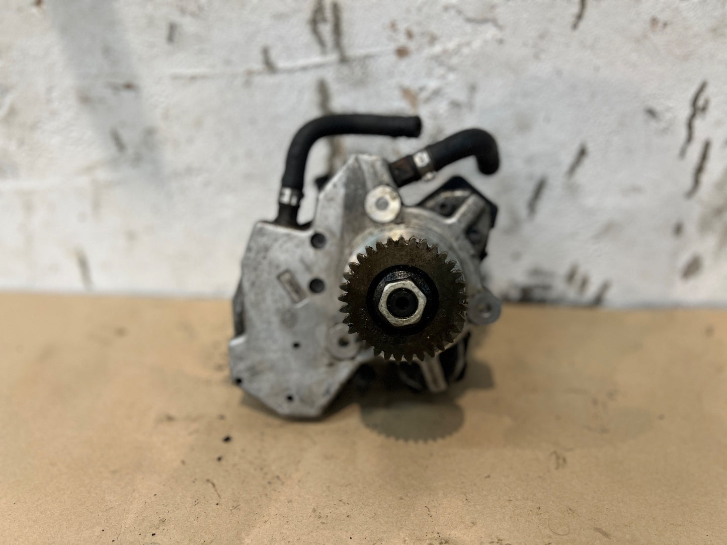 2008-2014 Mercedes 3.0 Diesel V6 CDI High Pressure Fuel Pump A6420101197