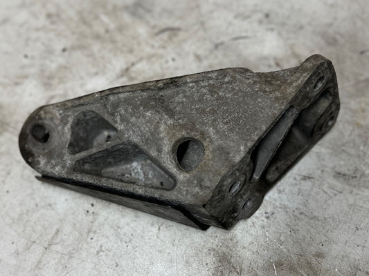 BMW X3 E83 3.0d M57N2 Engine Supporting Bracket Right O/S 3417614