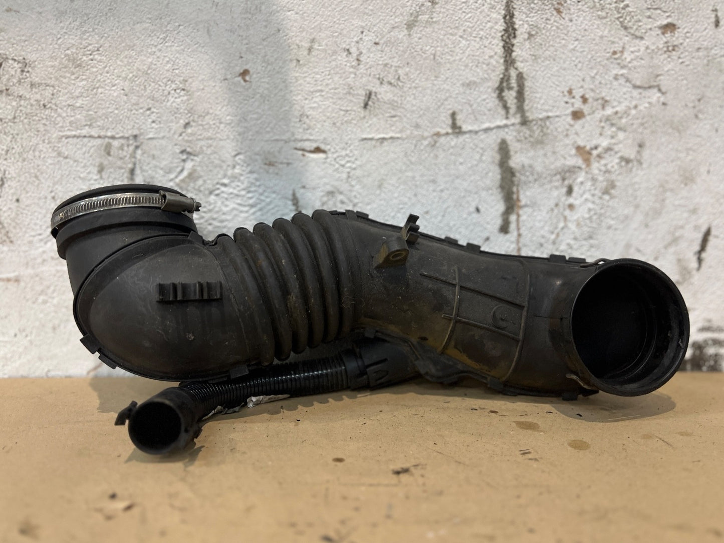 BMW 1 3 Series E81 E87N E90 E91 DIESEL N47 Air Intake Inlet Pipe Tube 7804846