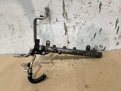 2008-2014 Mercedes-Benz 3.0 Diesel V6 Fuel Rail with Sensor a64207004