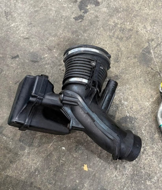 BMW 335d M57N2 Turbo Elbow 11657791402