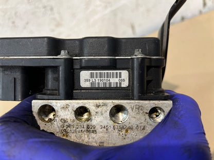 2003-2008 BMW E60 E61 5SERIES ABS PUMP DSC CONTROLLER HYDRO UNIT 6768646 6768648