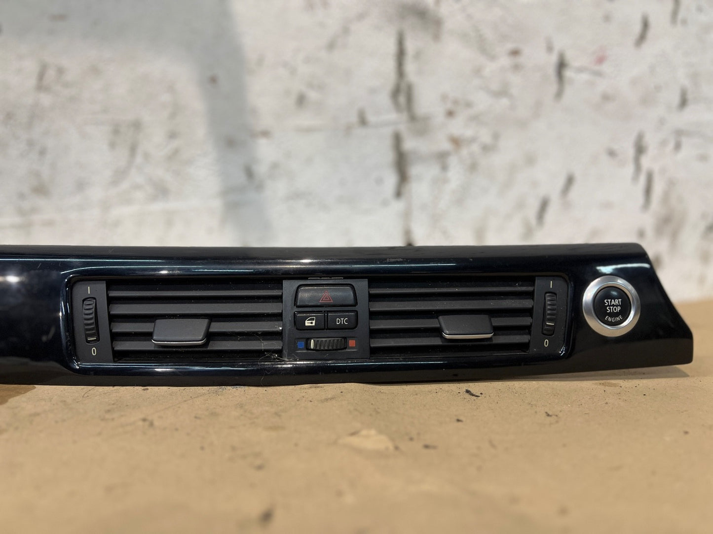 05-13 BMW 3 SERIES DASHBOARD INDIVIDUAL PIANO BLACK TRIM 7132852 E90 E91 E92 E93