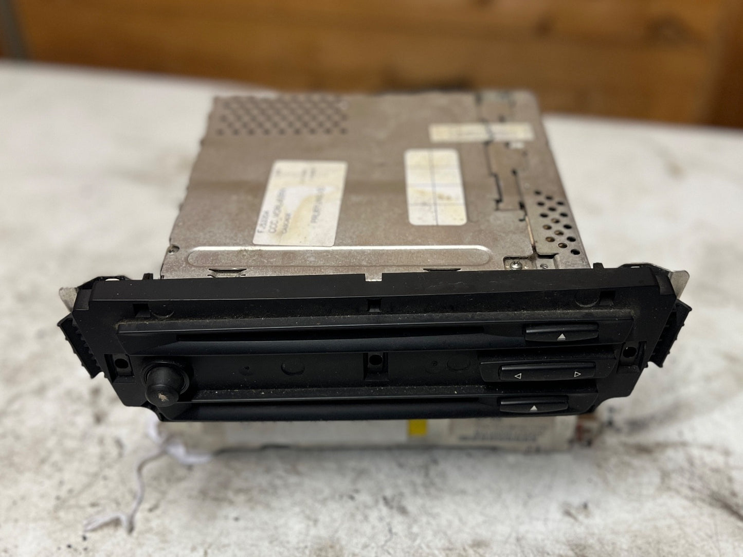 BMW E90 E91 E92 E93 CCC SAT NAV HEAD UNIT RADIO PROFESSIONAL NAVIGATION 9138444