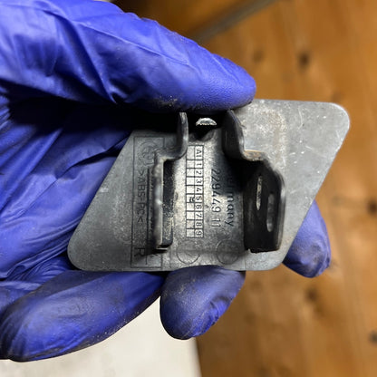 BMW 3 E90 E91 Headlight washer spray nozzle cap/cover 7907274 22944911