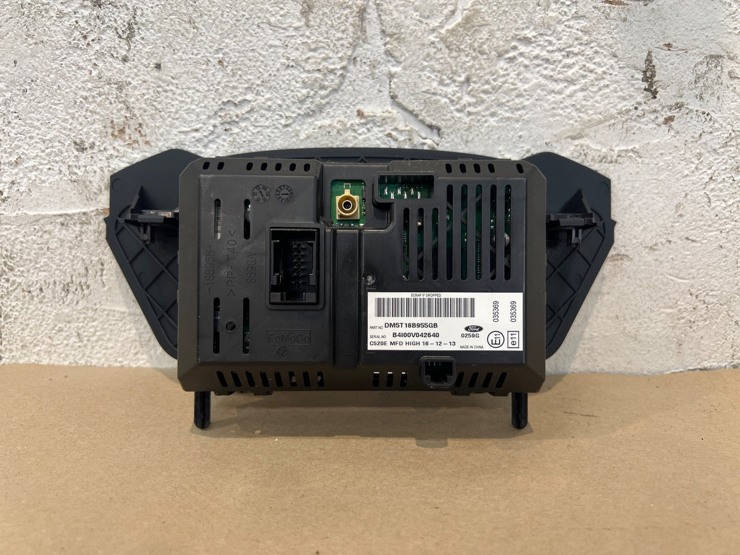 10-15 Ford Focus Kuga CMax Fiesta MFD High Display Screen DM5T-18B955-GB C520E