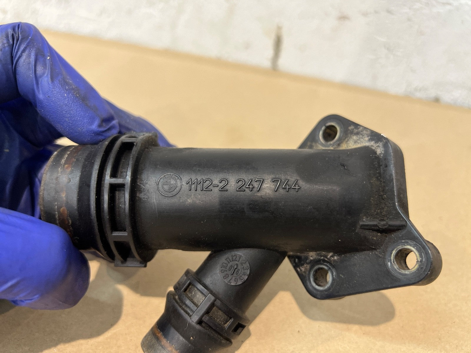 BMW 1 3 5 Series E60 E87 E90 Waterpump Thermostat Connector Flange Pipe 2247744