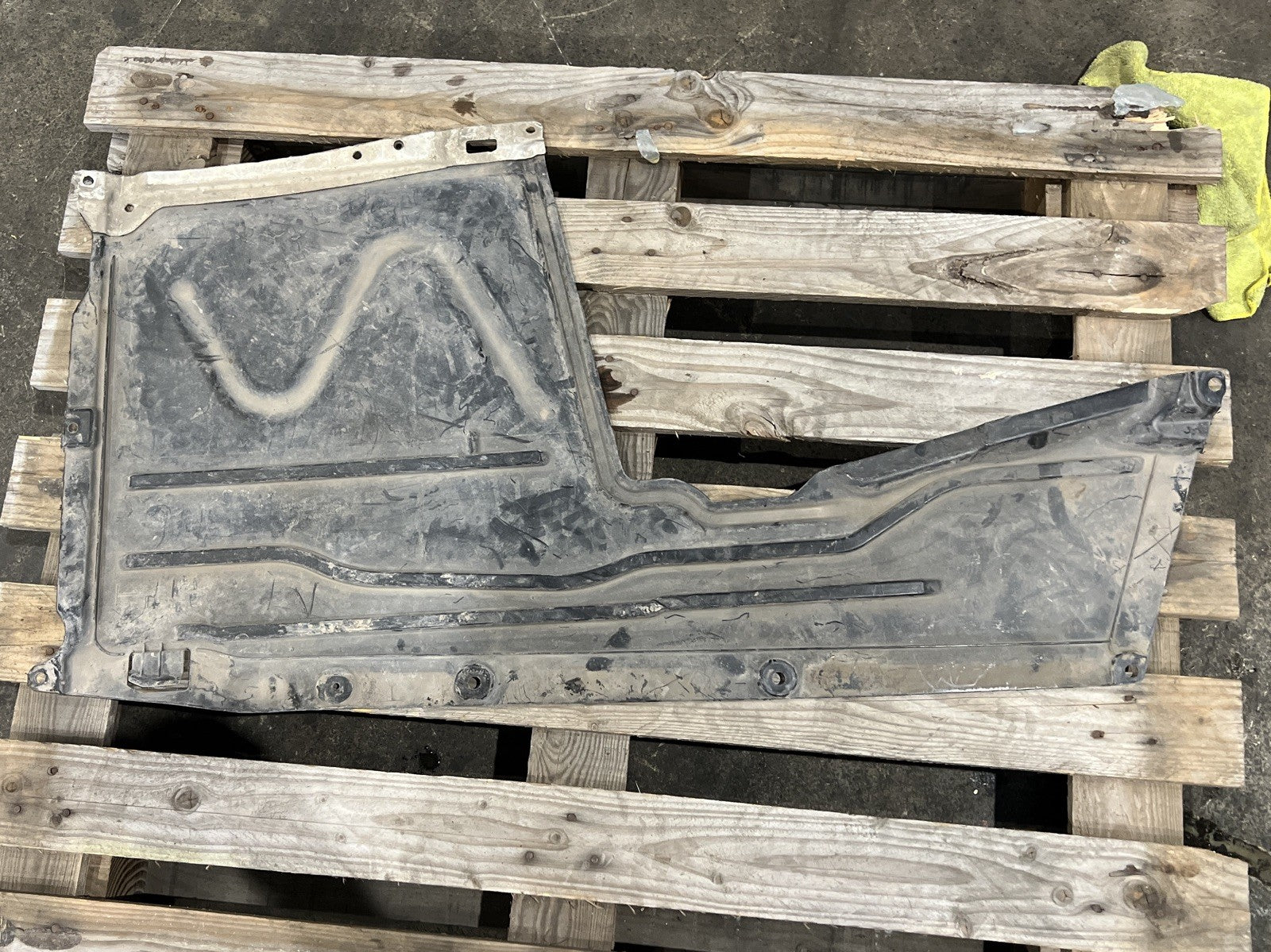 BMW 1 3 SERIES F20 F21 F30 F31 AUTO GEARBOX UNDERTRAY UNDER-TRAY COVER 7241831