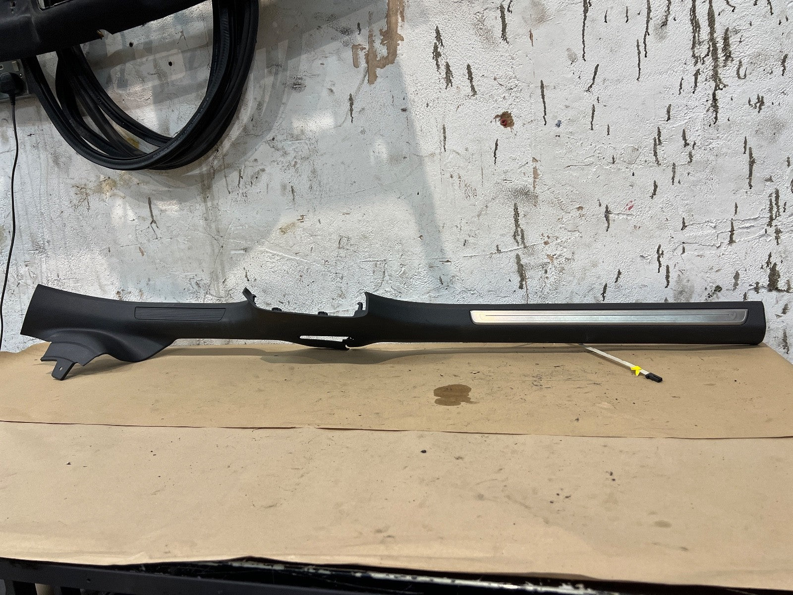 VOLKSWAGEN GOLF GTD MK7 METAL Door Left Interior Sill Trim 5G4853371C 5G4853369