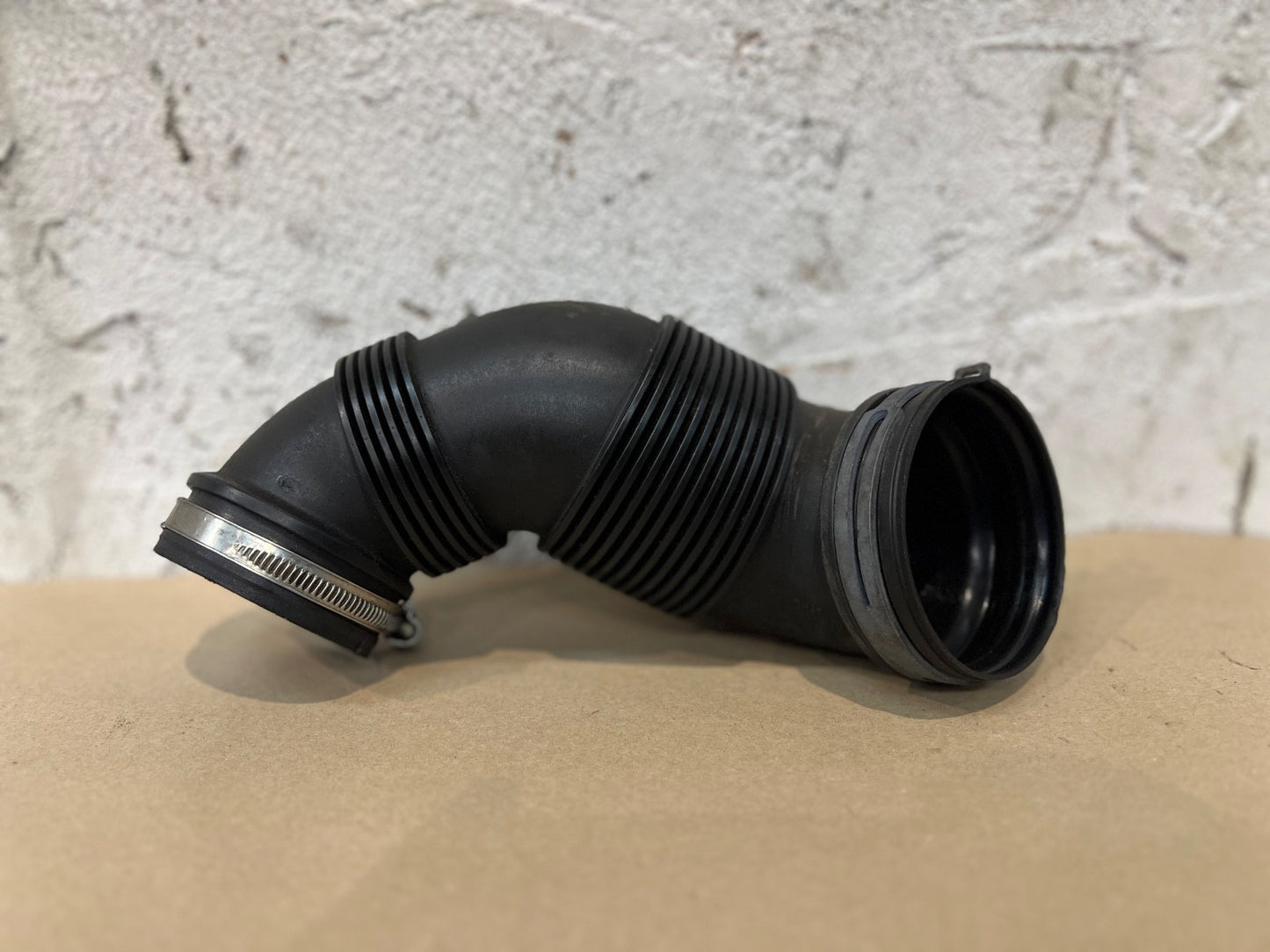 Audi Volkswagen Seat Skoda Air Intake Pipe Hose 500129654