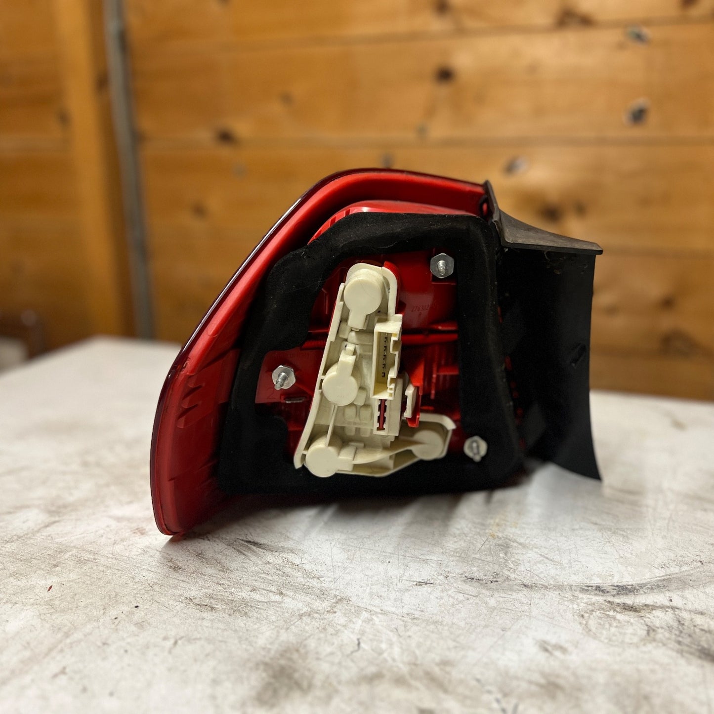 BMW E90 Saloon Rear Back Lamp Light Right Tail Back O/S 6937458