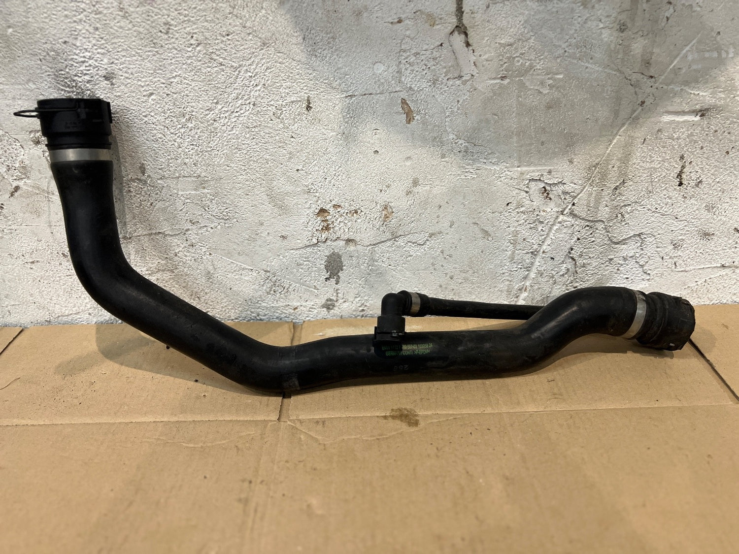 BMW 3 SERIES E92 E91 E90 E93 DIESEL ENGINE WATER COOLANT PIPE 7789587
