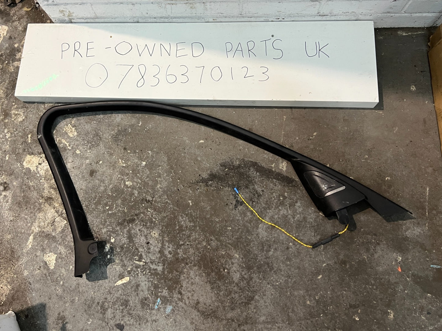 BMW F30/F31 NS Passenger Harman Hardon Window Trim w/ Tweeter 7259383 226357