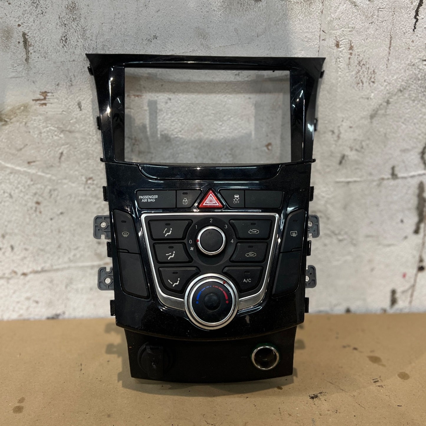 HYUNDAI I30 MK2 2012-2017 AC AIR CON HEATER CLIMATE CONTROLS 97250-A6040GU