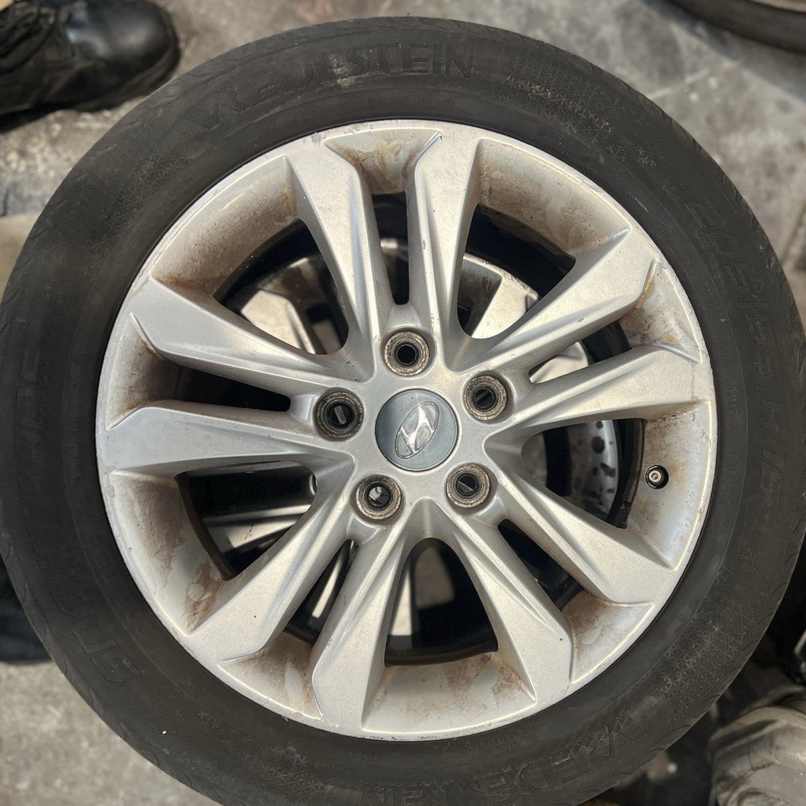 2013-2017 Hyundai i30 Alloy Wheels Set 4 w/ Tyres I10 I20 Kia 205/55/16