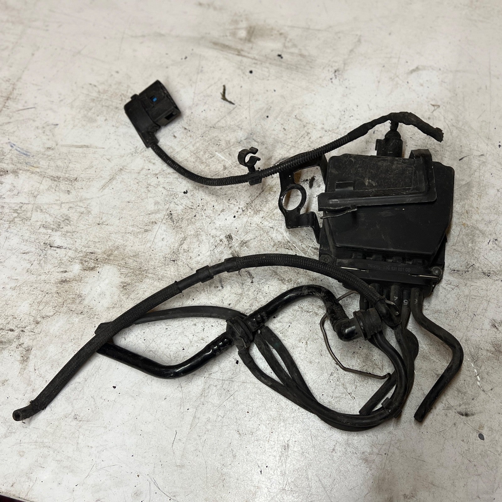 VW AUDI SEAT SKODA 2.0 TDI VACUUM BLOCK TURBO SOLENOID RUBBER PIPES 03G131051