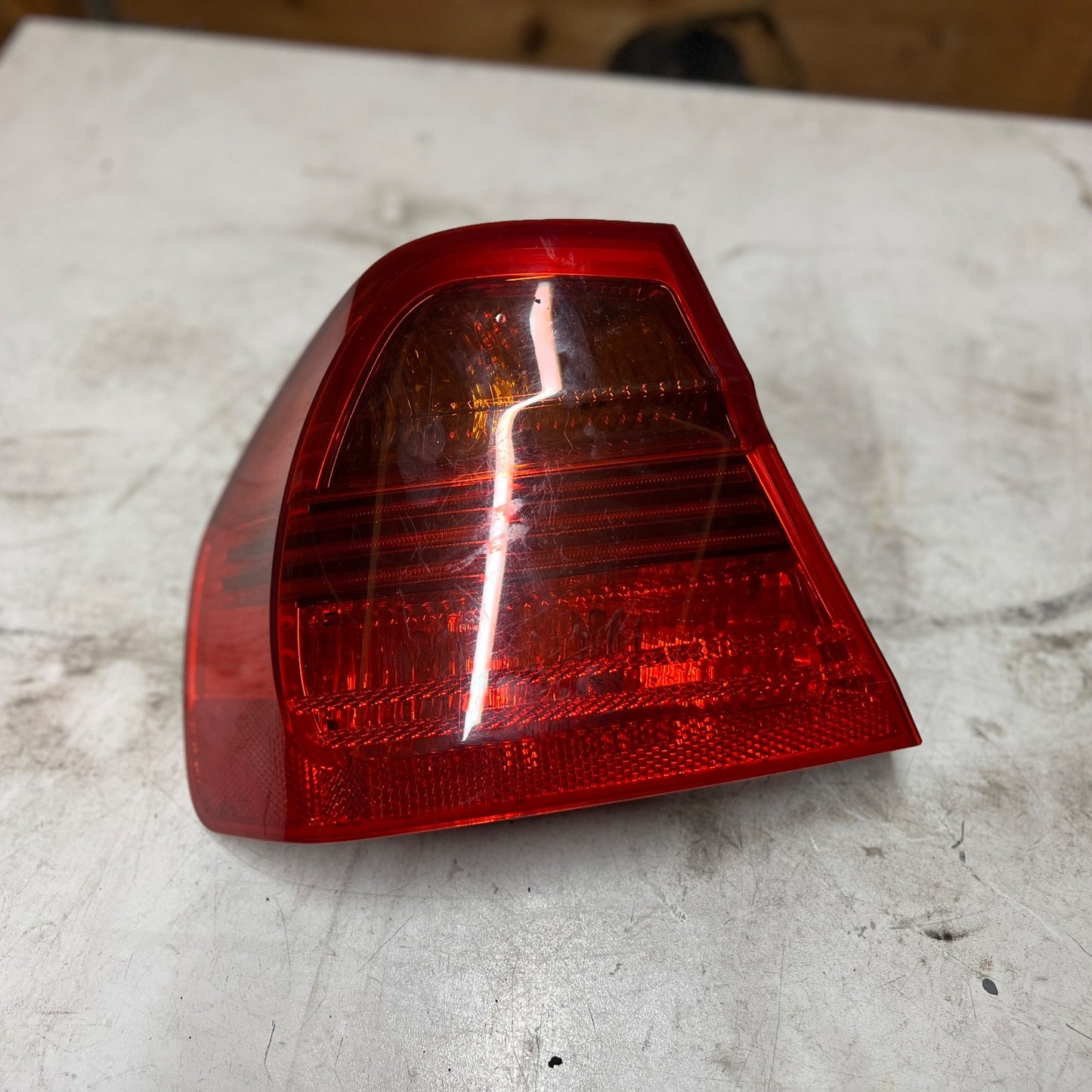 BMW E90 Rear Back Lamp Tail Light Left N/S Tail Back Taillight 6937457