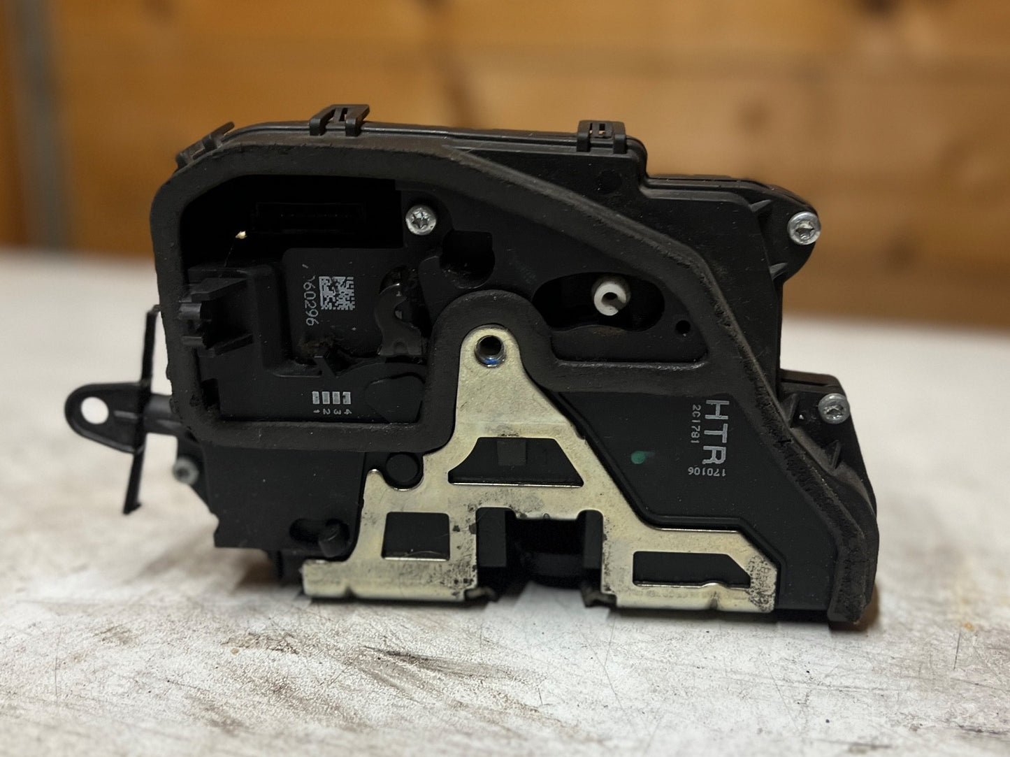 Door Lock BMW E90 E91 Latch Actuator Catch Rear Right O/S 7060296 4389476