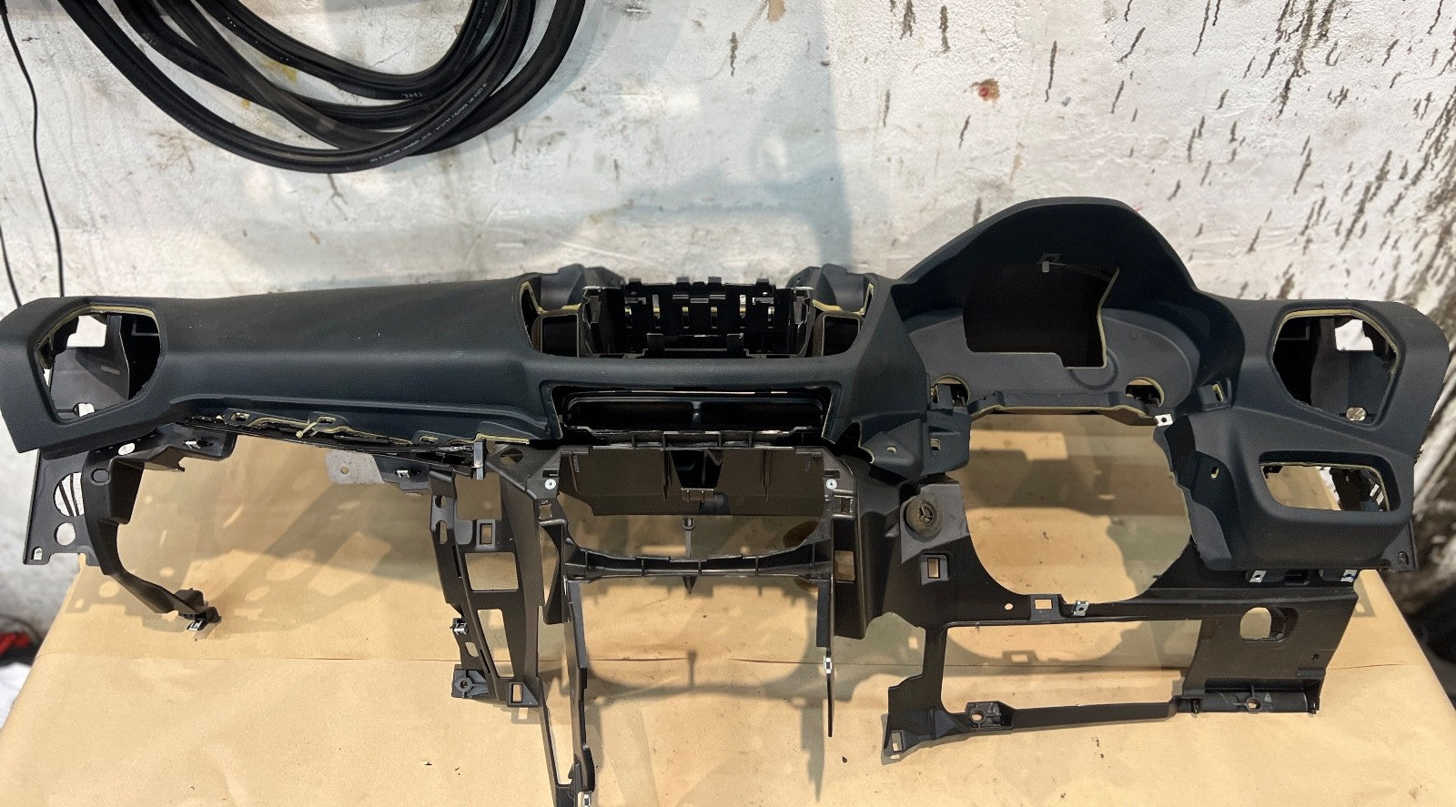 10-16 Ford CMAX COMPLETE DASHBOARD ASSEMBBLY WITH AIRBAG + BOSE AUDIO