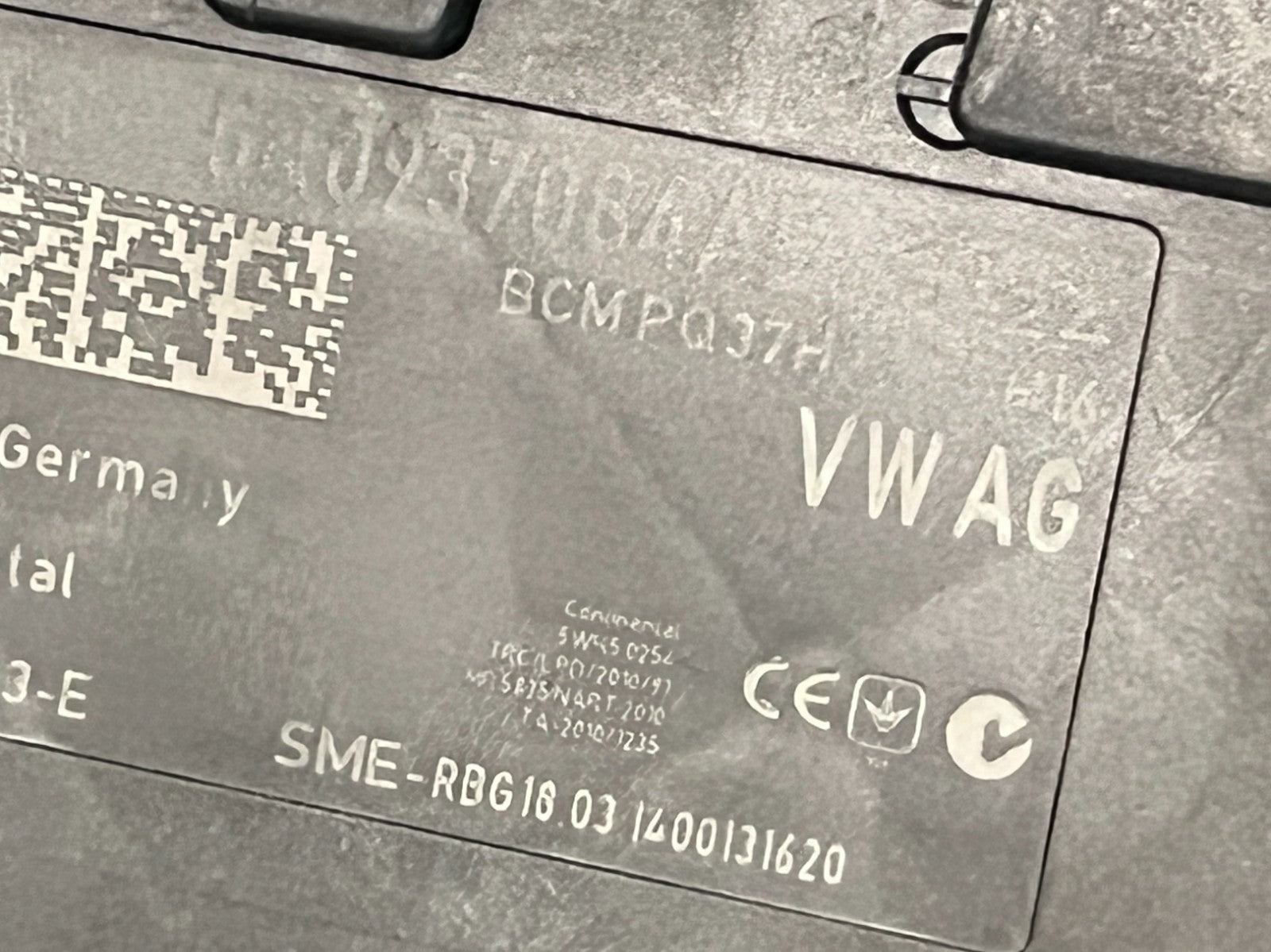 VW Golf MK7 Continental Comfort Control Module 5Q0937084AE Used - Fits 2013-2020