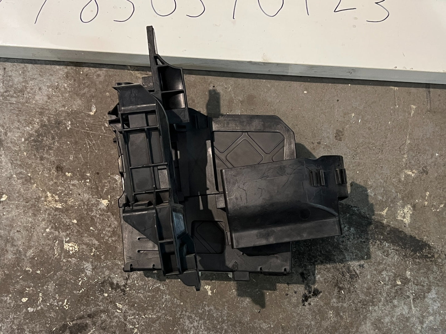 VW Golf MK7 Continental Comfort Control Module 5Q0937084AE Used - Fits 2013-2020