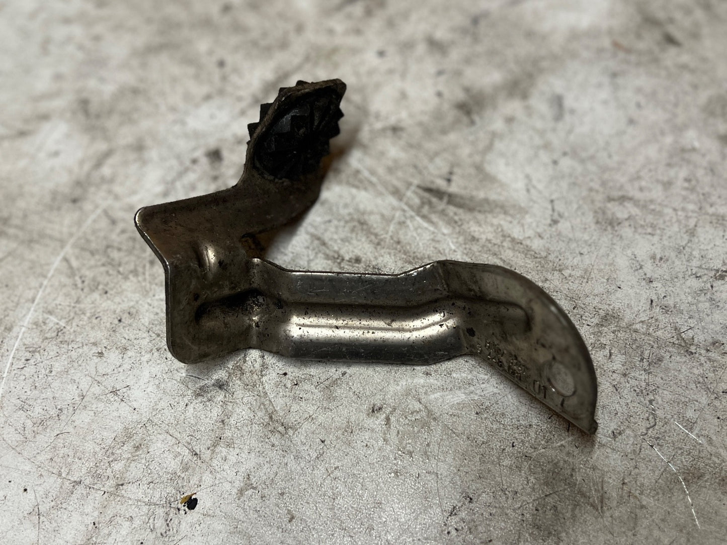 BMW X3 E83 Oil Cooler Mounting Bracket 32413448681 3448681