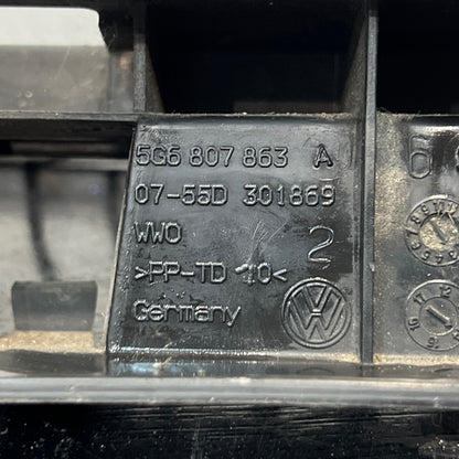 Volkswagen Golf Mk7 Rear Centre Bumper Bracket Holder Mount Trim 5G6807863A