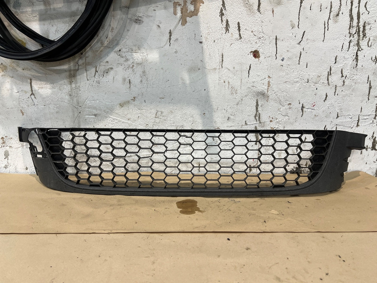 Front Bumper Centre Grille for Volkswagen Scirocco 2008 to 2014 OE 1K88536779B9