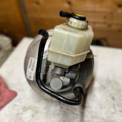 BMW X3 E83 Brake Servo Unit Master Cylinder 293403547061 3403547