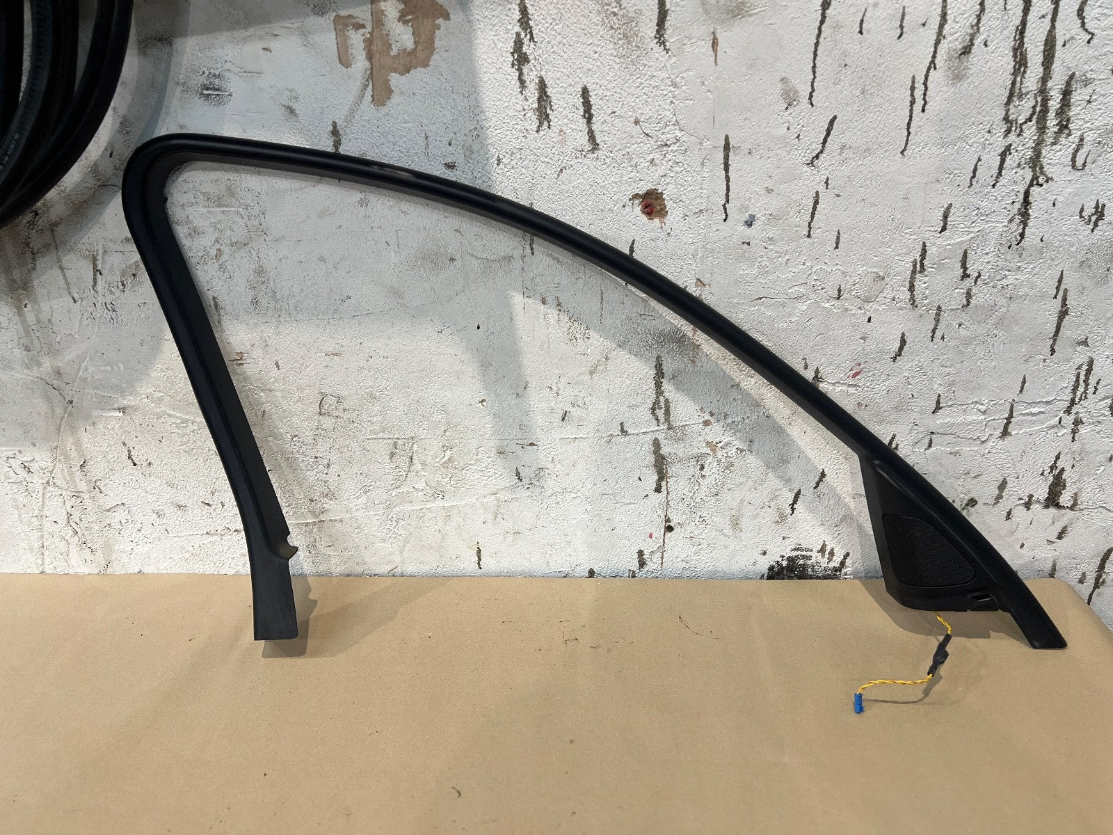 BMW 3 SERIES E90 E91 Window Frame Front Door PAIR Trim & TopHiFi LOGIC7 Tweeters