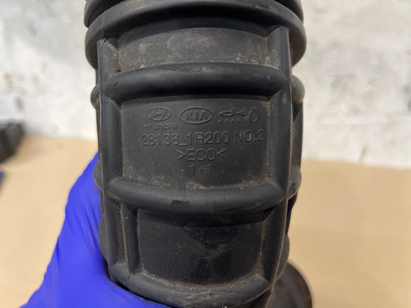 2012-2018 KIA/Hyundai Engine Air Intake Pipe Hose 281381R200