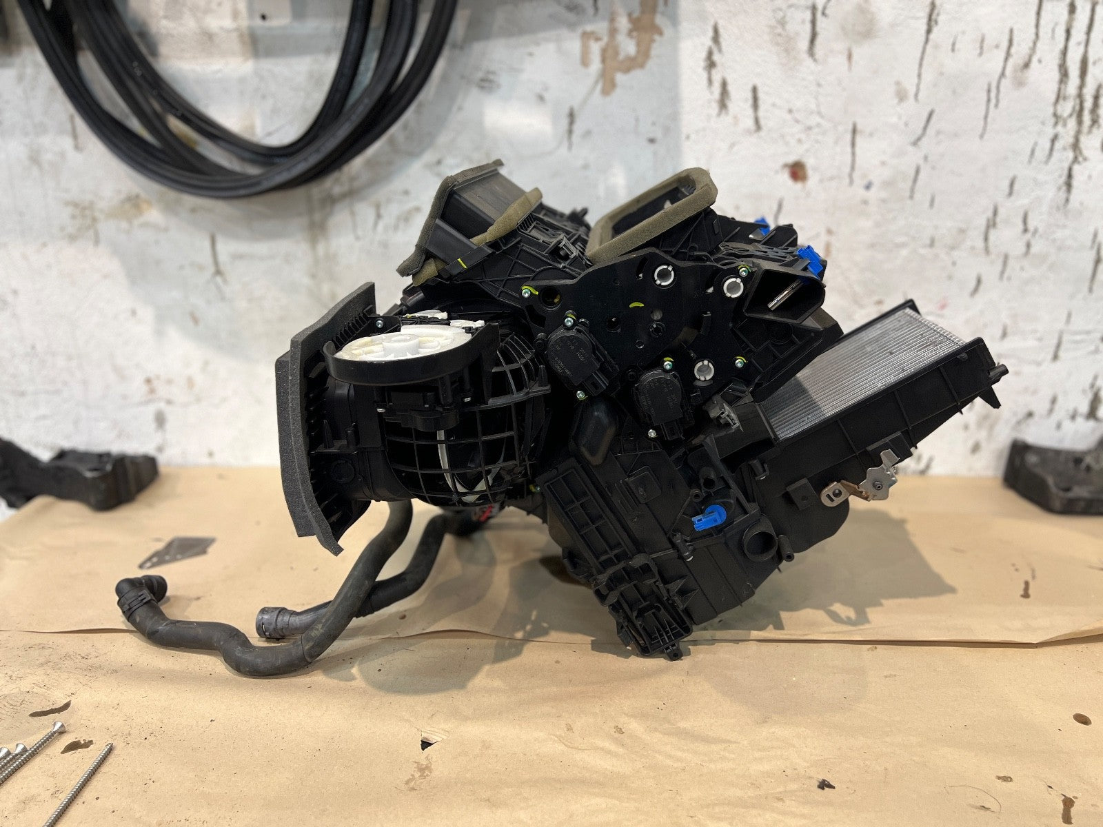 2010-2015 Ford C-Max Blower Housing Heater Matrix Box Heating AV6N-19B555-pn