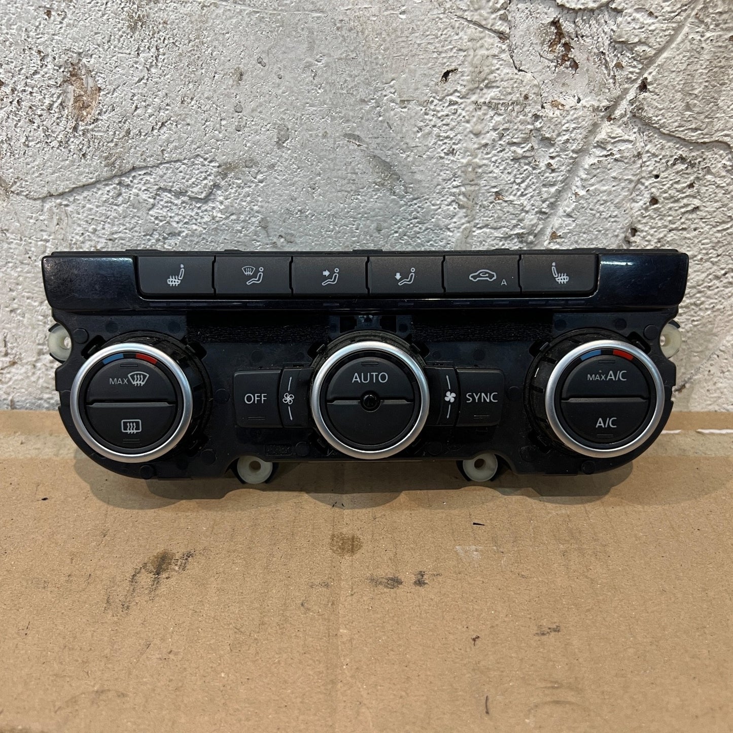 2012-2016 Volkswagen HEATER CLIMATE CONTROL UNIT 3AA907044AG