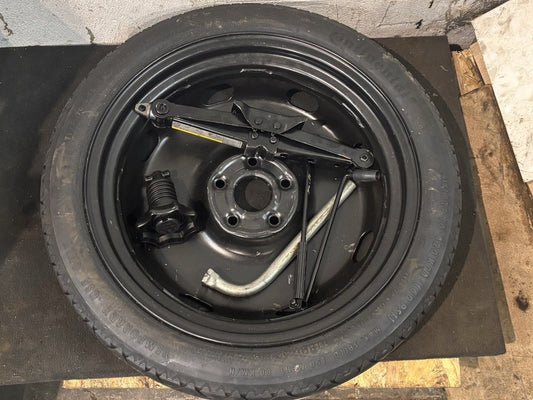 NEW GENUINE VOLKSWAGEN AUDI SEAT SKODA  2012-2017 Spare Wheel & Jack Kit