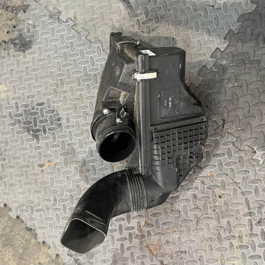 BMW N57 245bhp Intake Airbox 7811904